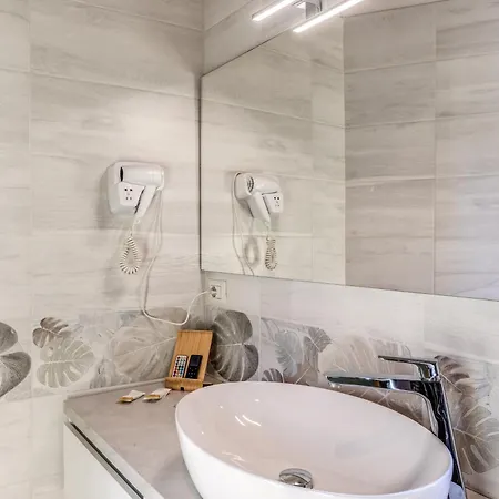 Alberici בית הארחה